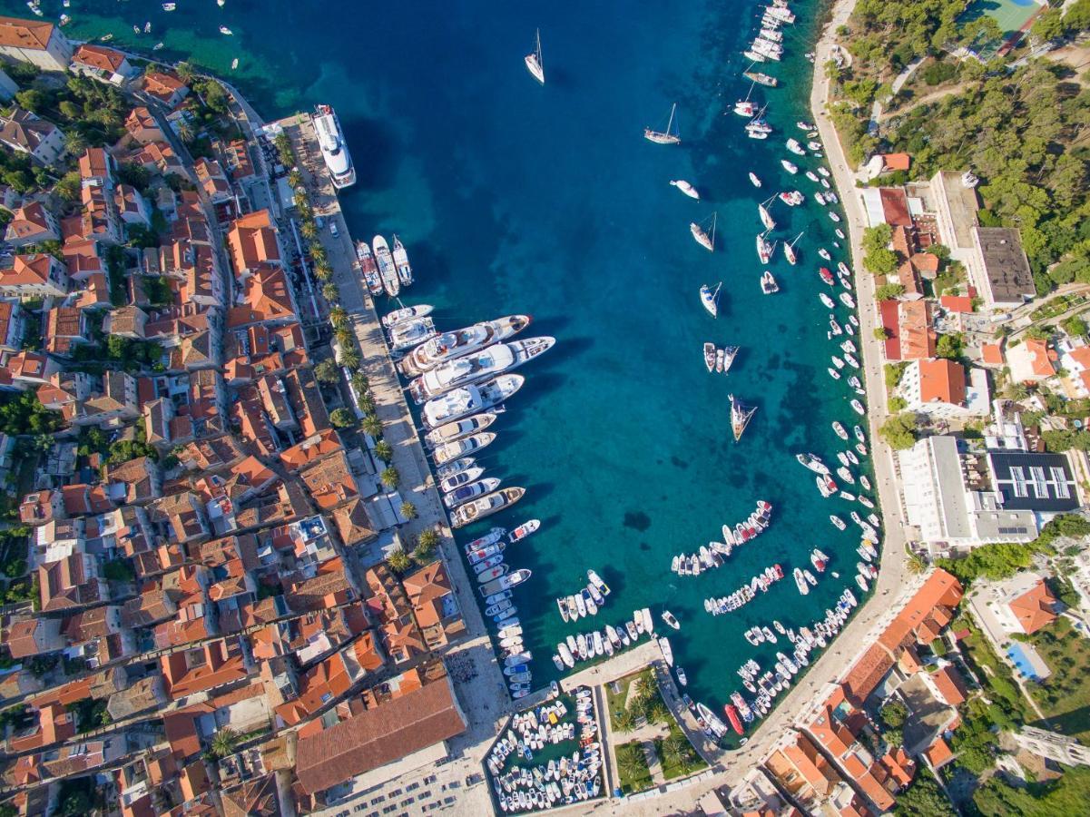 Apartments Stipisic Hvar Town Exterior photo