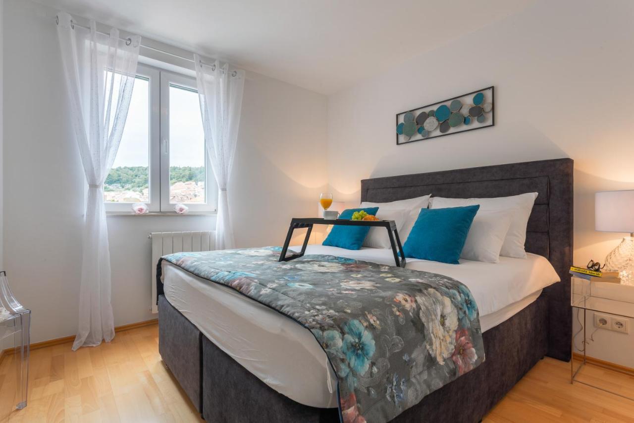 Apartments Stipisic Hvar Town Exterior photo